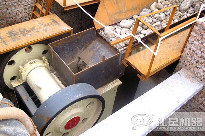 顎式破碎機(jī)、給料機(jī)
