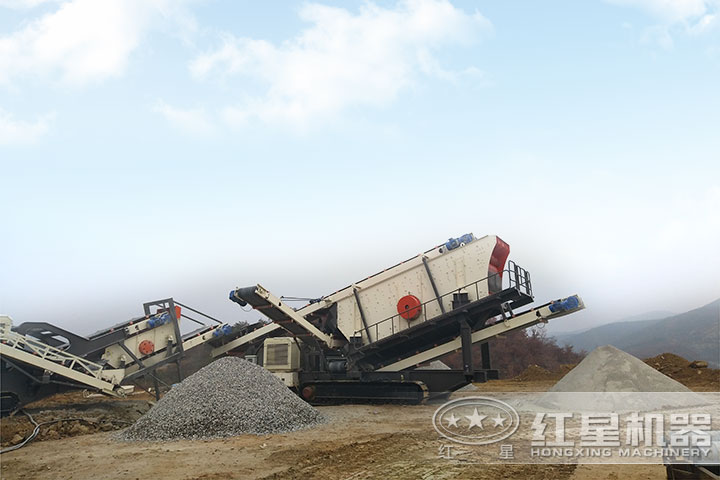 車載流動(dòng)石子、粉碎機(jī)生產(chǎn)現(xiàn)場