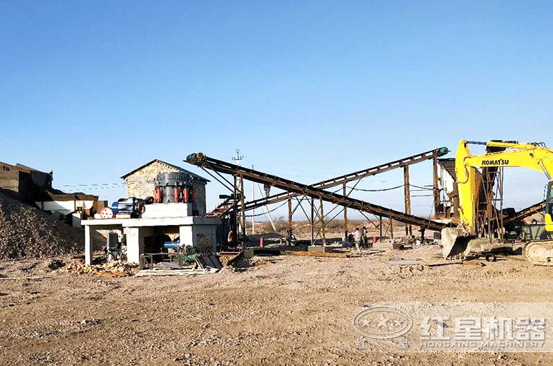 顎式破碎機(jī)、圓錐破碎機(jī)作業(yè)現(xiàn)場(chǎng)